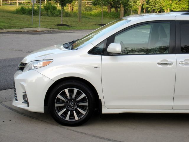 2019 Toyota Sienna XLE Premium AWD 7-Passenger - 23048804 - 6