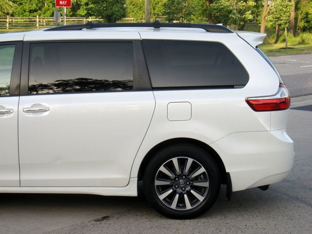2019 Toyota Sienna XLE Premium AWD 7-Passenger - 23048804 - 7