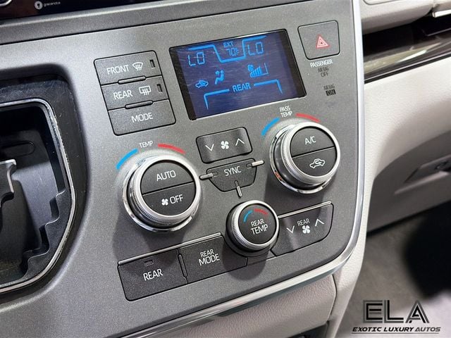 2019 Toyota Sienna XLE Premium AWD 7-Passenger - 23005379 - 16
