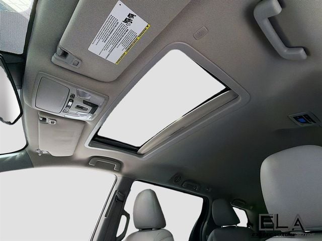2019 Toyota Sienna XLE Premium AWD 7-Passenger - 23005379 - 23