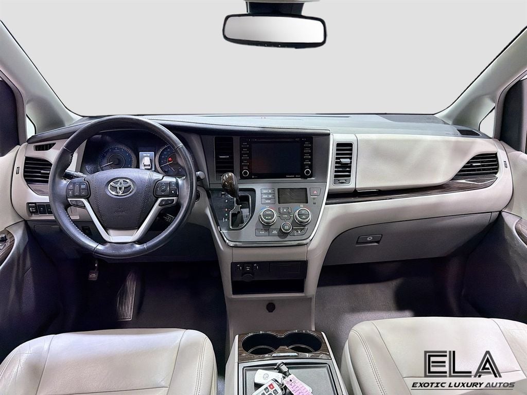2019 Toyota Sienna XLE Premium AWD 7-Passenger - 23005379 - 24