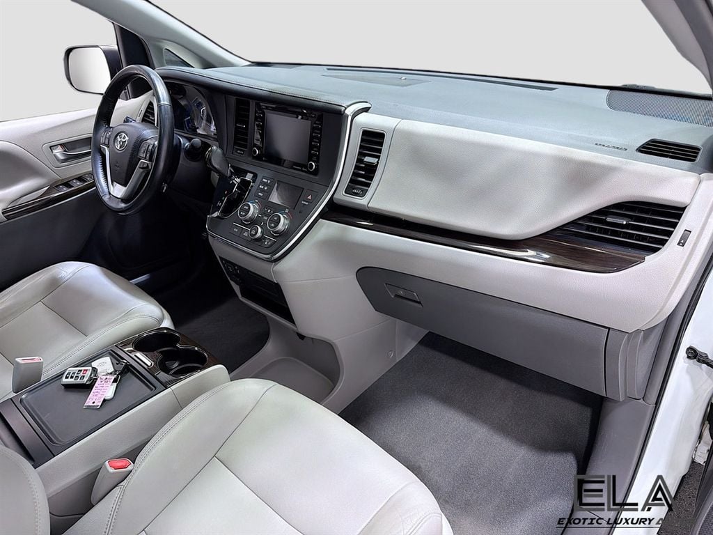 2019 Toyota Sienna XLE Premium AWD 7-Passenger - 23005379 - 25