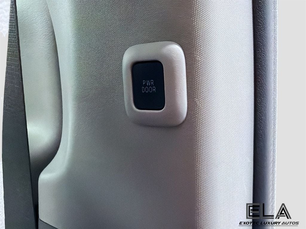 2019 Toyota Sienna XLE Premium AWD 7-Passenger - 23005379 - 27