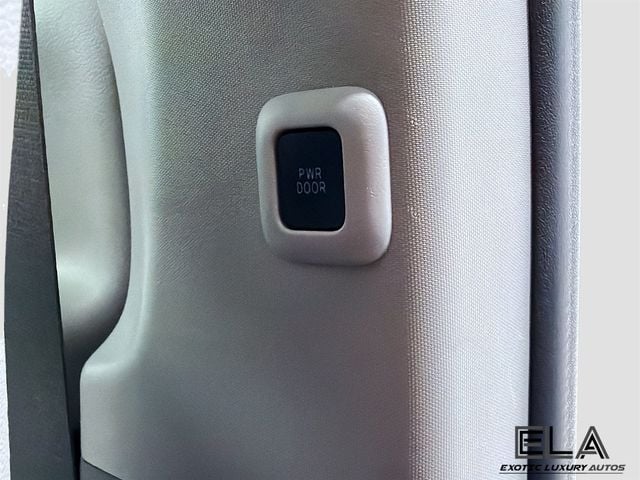 2019 Toyota Sienna XLE Premium AWD 7-Passenger - 23005379 - 27