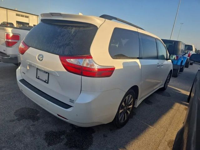 2019 Toyota Sienna XLE Premium AWD 7-Passenger - 23005379 - 2