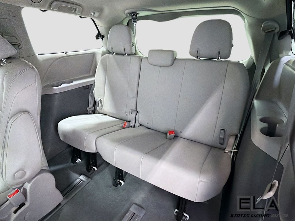 2019 Toyota Sienna XLE Premium AWD 7-Passenger - 23005379 - 30