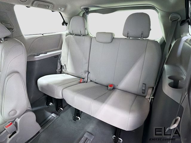 2019 Toyota Sienna XLE Premium AWD 7-Passenger - 23005379 - 30