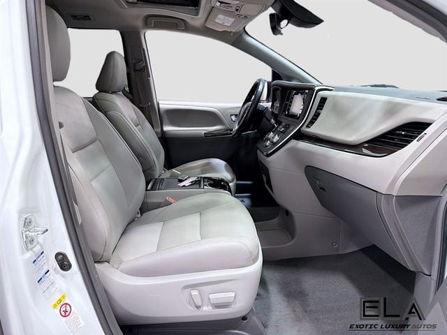 2019 Toyota Sienna XLE Premium AWD 7-Passenger - 23005379 - 33