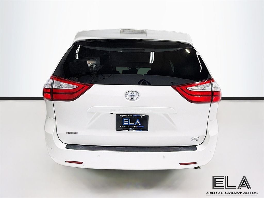 2019 Toyota Sienna XLE Premium AWD 7-Passenger - 23005379 - 44