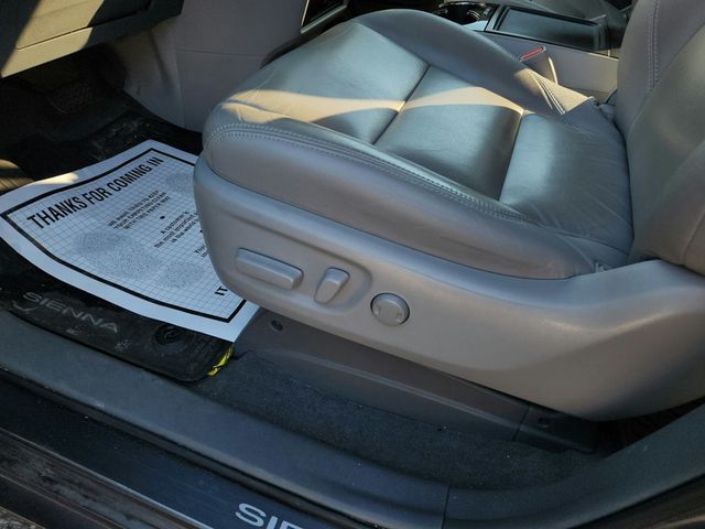 2019 Toyota Sienna XLE Premium AWD, 7-Seater - 22934870 - 15