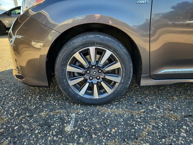 2019 Toyota Sienna XLE Premium AWD, 7-Seater - 22934870 - 17