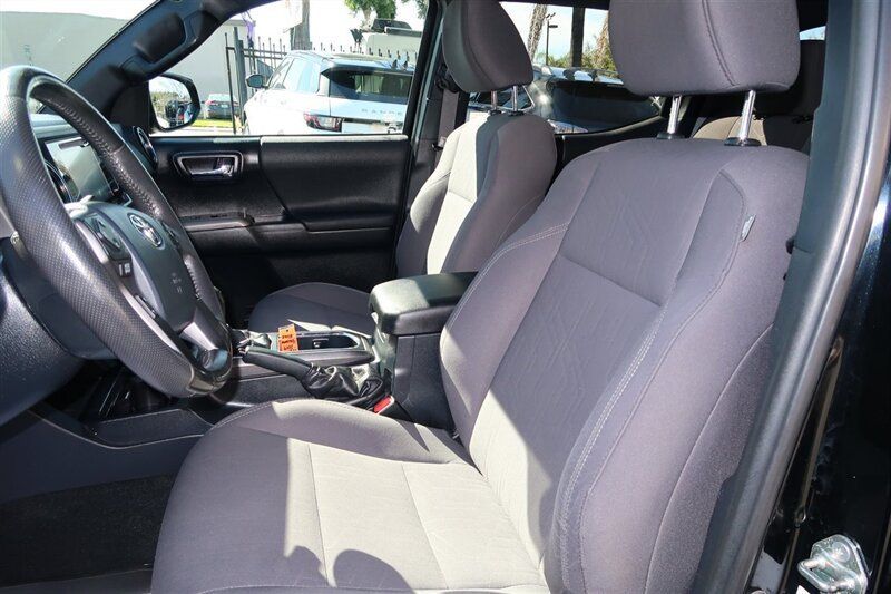 2019 Toyota Tacoma  - 22990035 - 10