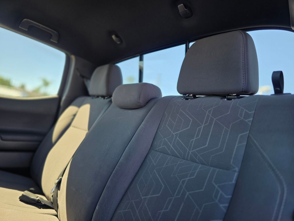 2019 Toyota Tacoma  - 22991927 - 18