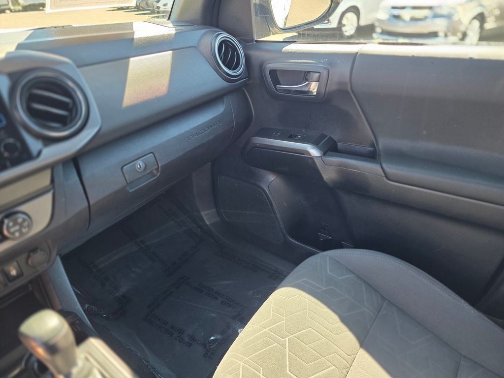 2019 Toyota Tacoma  - 22991927 - 35