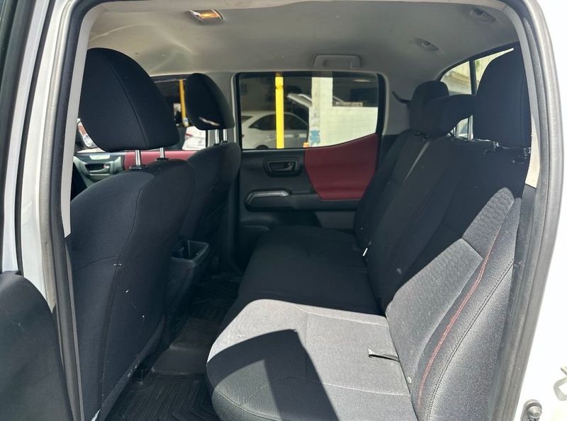 2019 Toyota Tacoma 2WD SR5 Double Cab 5' Bed I4 AT - 23058261 - 13