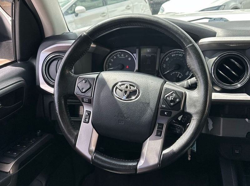 2019 Toyota Tacoma 2WD SR5 Double Cab 5' Bed I4 AT - 23058261 - 16
