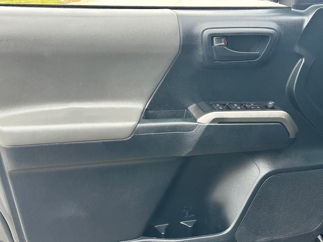 2019 Toyota Tacoma 2WD SR5 Double Cab 5' Bed V6 AT - 22961288 - 10