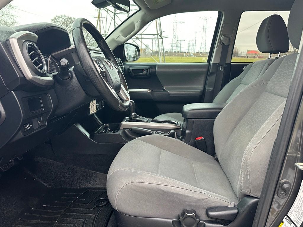 2019 Toyota Tacoma 2WD SR5 Double Cab 5' Bed V6 AT - 22961288 - 8