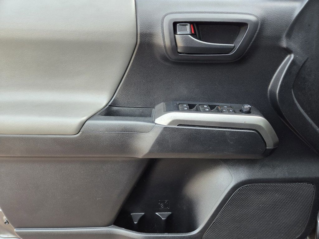 2019 Toyota Tacoma 2WD SR5 Double Cab 5' Bed V6 AT - 22950469 - 13