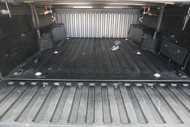 2019 Toyota Tacoma 2WD SR5 Double Cab 5' Bed V6 AT - 23007200 - 22