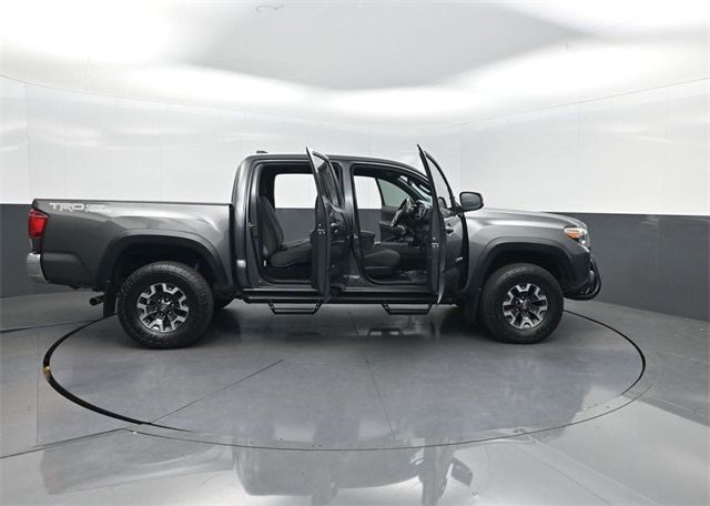 2019 Toyota Tacoma 2WD SR5 Double Cab 5' Bed V6 AT - 22943074 - 38