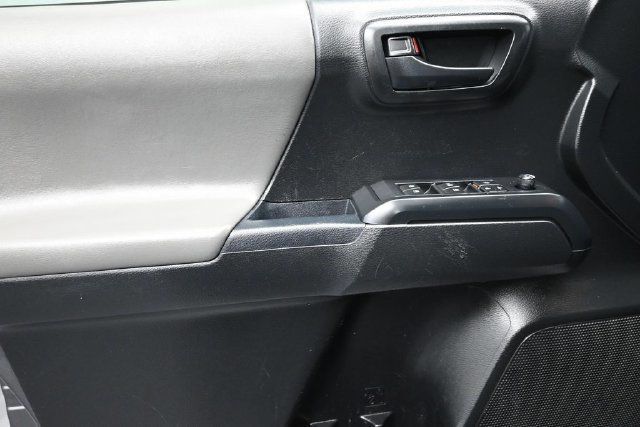 2019 Toyota Tacoma 2WD SR Double Cab 5' Bed I4 AT - 23074810 - 7