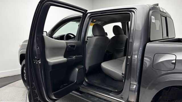 2019 Toyota Tacoma 2WD SR Double Cab 5' Bed I4 AT - 23034752 - 28