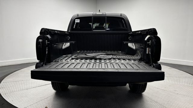 2019 Toyota Tacoma 2WD SR Double Cab 5' Bed I4 AT - 23034752 - 31