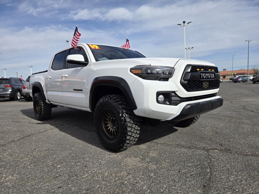2019 Toyota Tacoma TRD Double Cab V6 photo 2