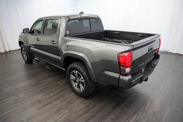 2019 Toyota Tacoma 2WD TRD Sport Double Cab 5' Bed V6 AT - 23038891 - 10