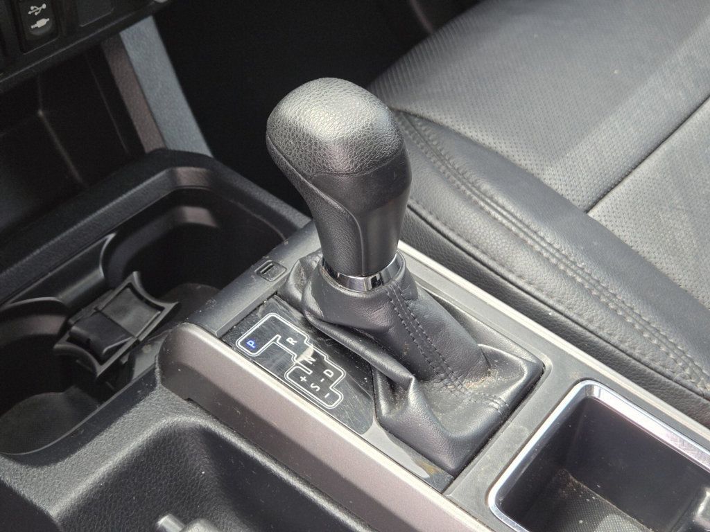 2019 Toyota Tacoma 4WD Limited Double Cab 5' Bed V6 AT - 22957771 - 15