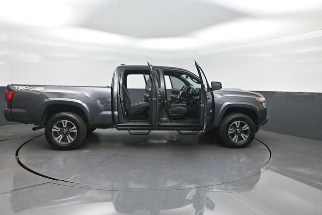 2019 Toyota Tacoma 4WD SR5 Double Cab 6' Bed V6 AT - 23082217 - 31