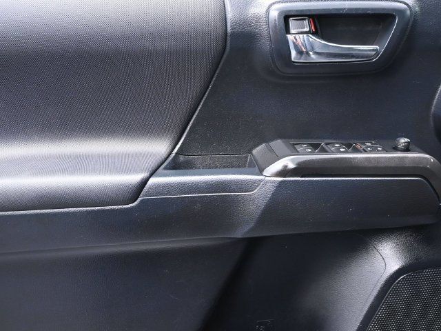 2019 Toyota Tacoma TRD Sport - Photo 3
