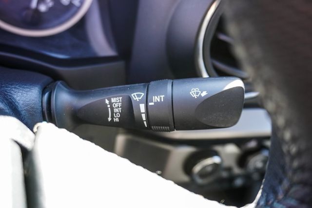 2019 Toyota Tacoma 4WD SR Double Cab 5' Bed V6 AT - 22971975 - 16