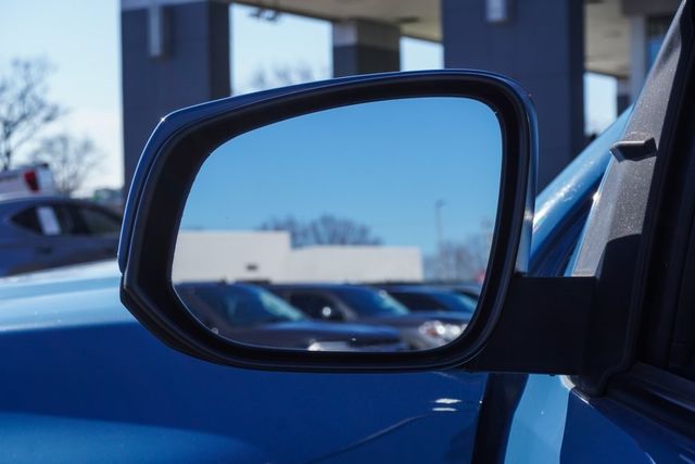 2019 Toyota Tacoma 4WD SR Double Cab 5' Bed V6 AT - 22971975 - 37