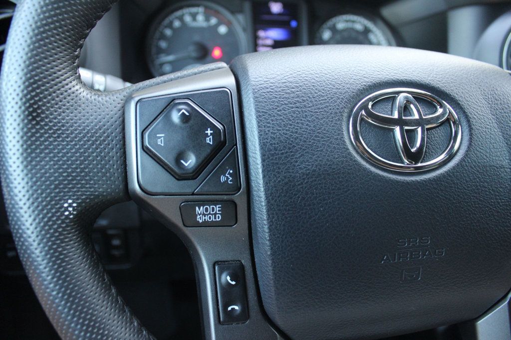 2019 Toyota Tacoma TRD Double Cab V6 photo 17