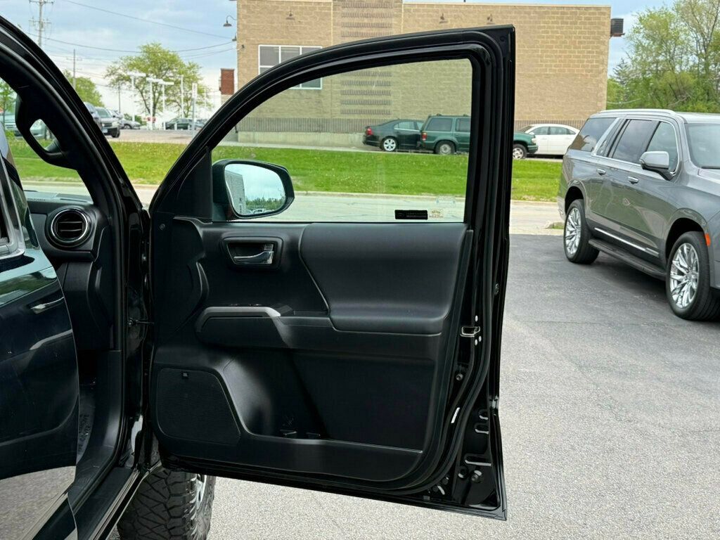 2019 Toyota Tacoma 4WD TRD Off Road Double Cab 5' Bed V6 AT - 23019772 - 22