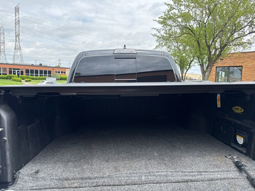 2019 Toyota Tacoma 4WD TRD Sport Double Cab 5' Bed V6 AT - 23029107 - 6