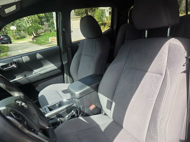 2019 Toyota Tacoma 4WD TRD Sport Double Cab 5' Bed V6 AT - 23084495 - 10