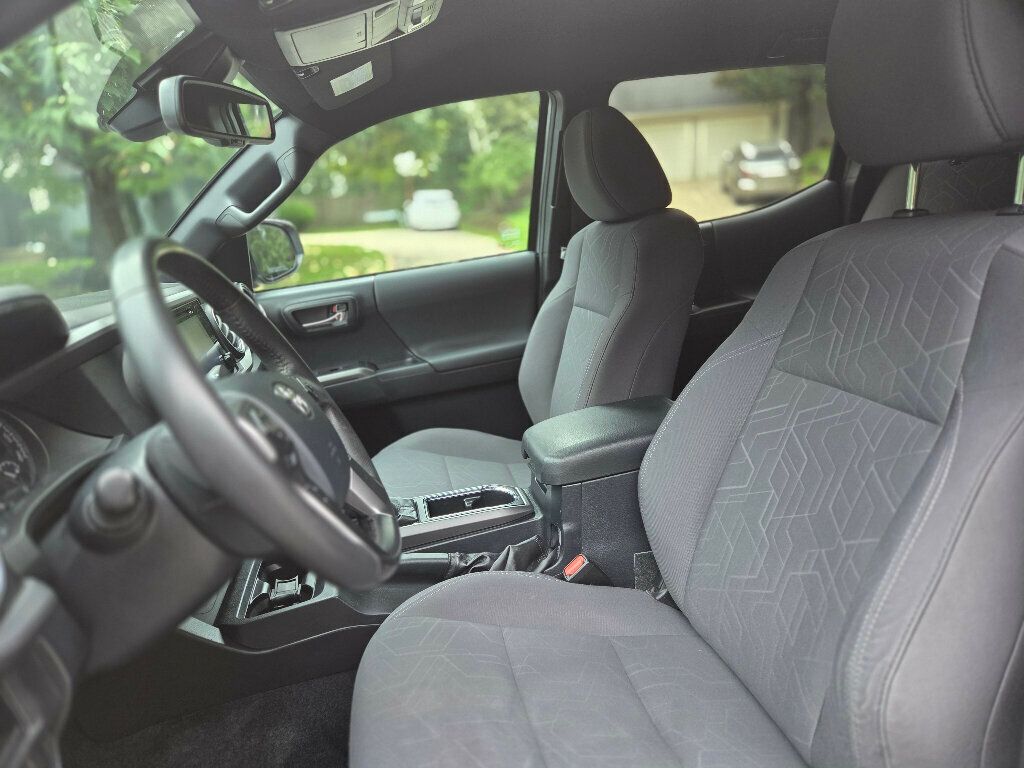 2019 Toyota Tacoma TRD Sport Double Cab V6 photo 11