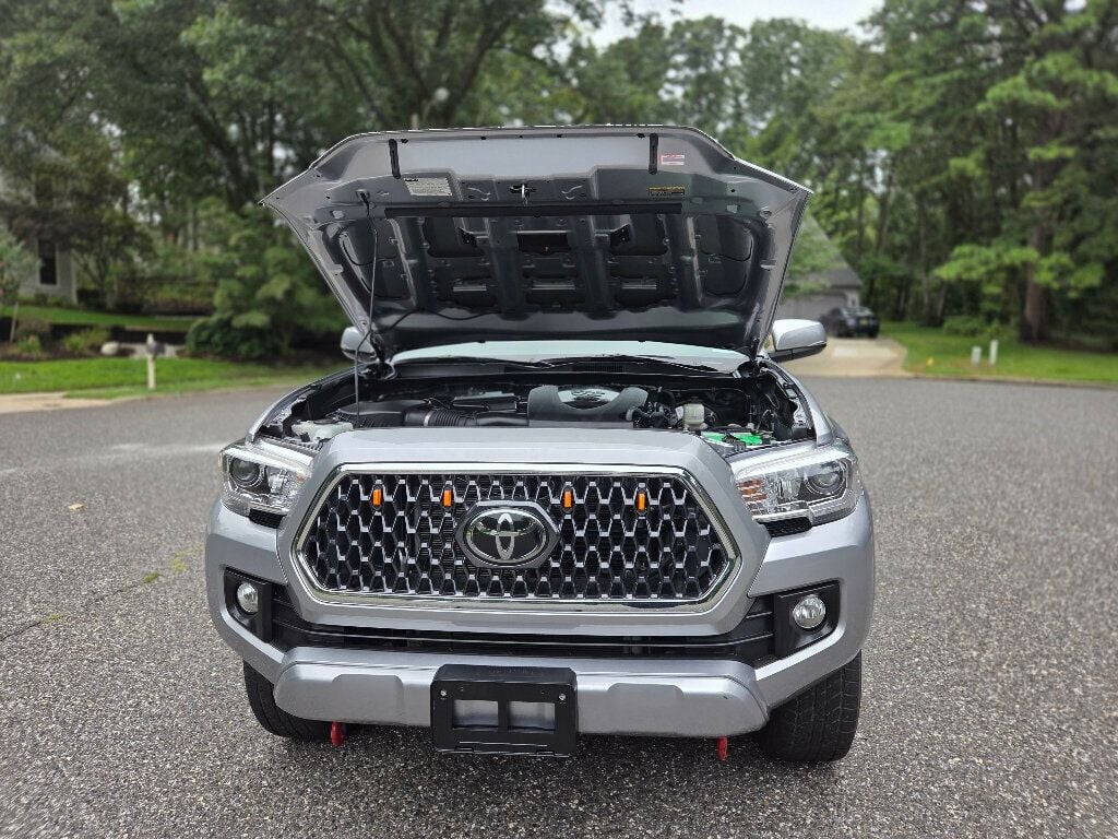 2019 Toyota Tacoma TRD Sport Double Cab V6 photo 17