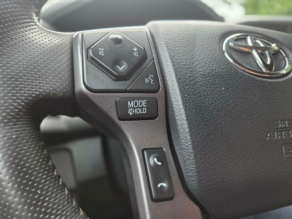 2019 Toyota Tacoma TRD Sport Double Cab V6 photo 26