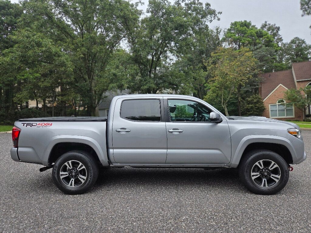 2019 Toyota Tacoma TRD Sport Double Cab V6 photo 6