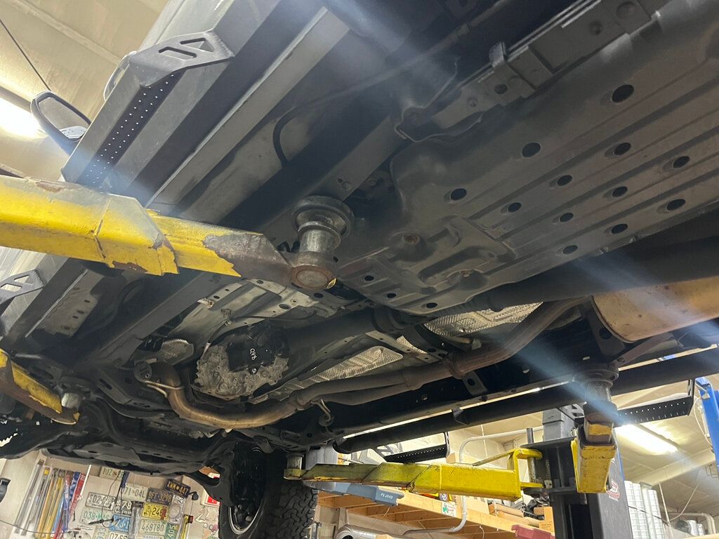 2019 Toyota Tacoma CUSTOM BUILT TRD OFFROAD - 22948788 - 42