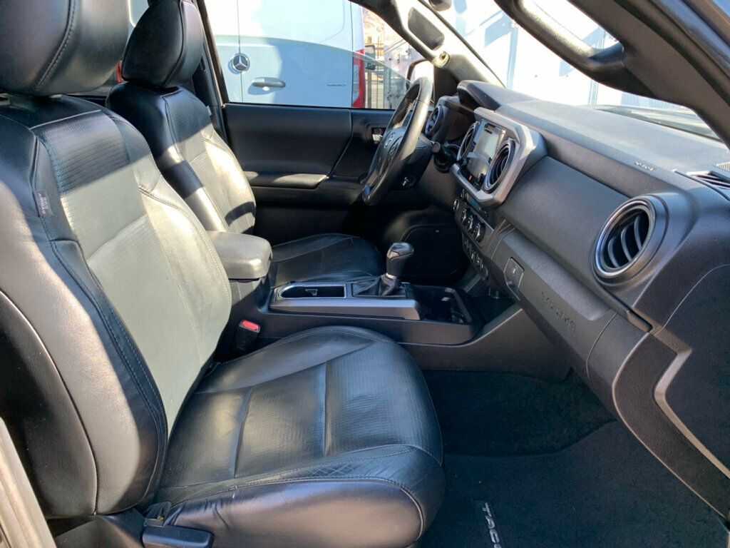 2019 Toyota Tacoma Navi,sunroof, Leather seats  - 22972685 - 28