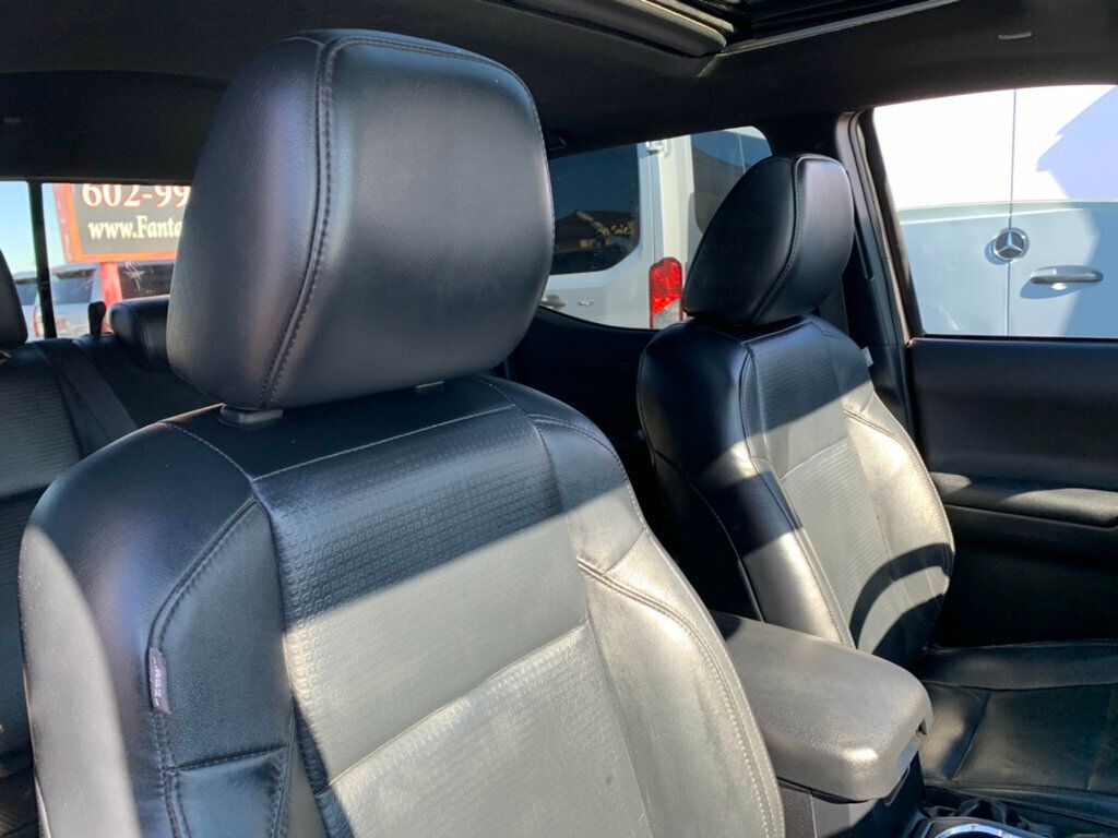 2019 Toyota Tacoma Navi,sunroof, Leather seats  - 22972685 - 29