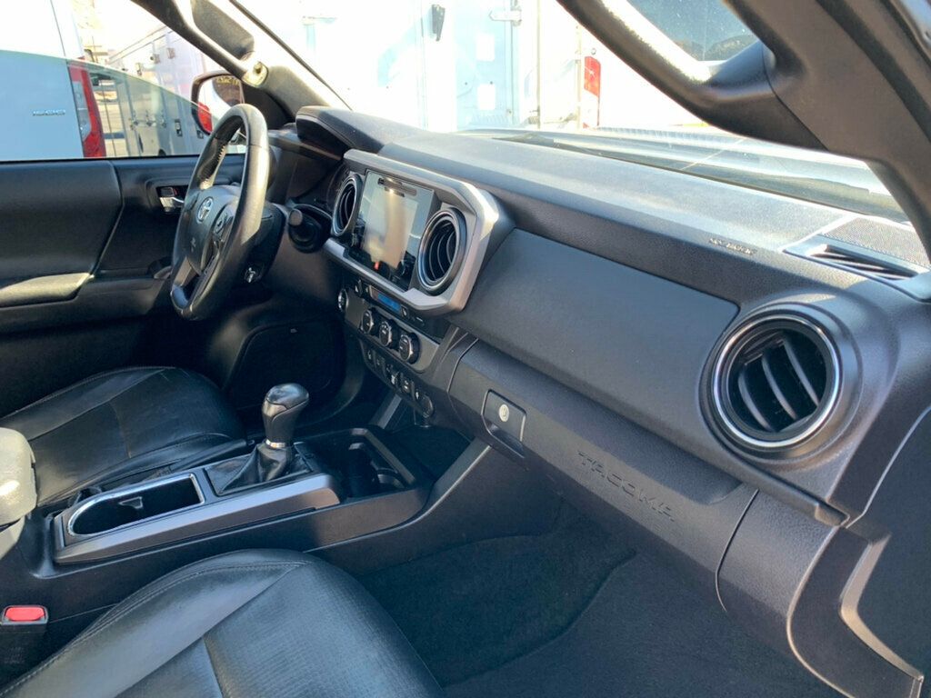 2019 Toyota Tacoma Navi,sunroof, Leather seats  - 22972685 - 30