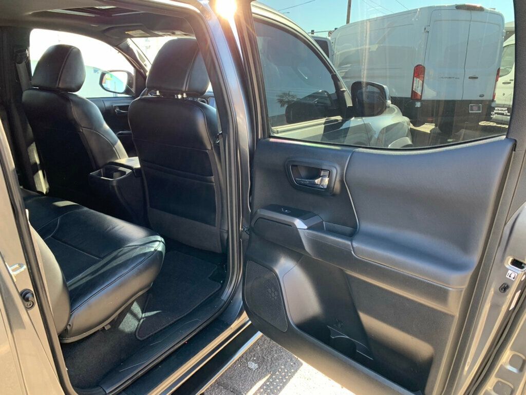 2019 Toyota Tacoma Navi,sunroof, Leather seats  - 22972685 - 33