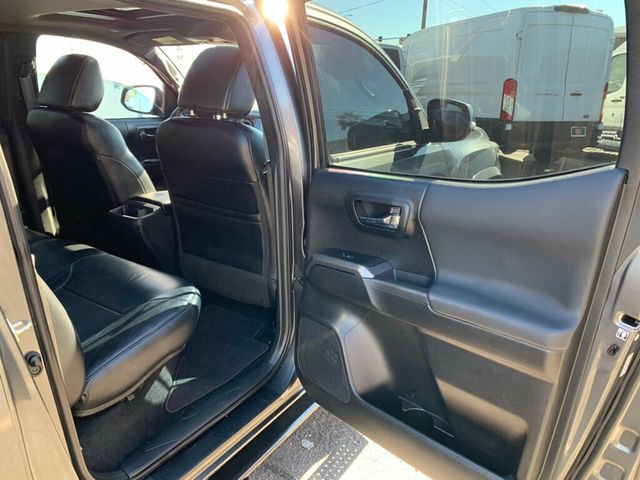 2019 Toyota Tacoma Navi,sunroof, Leather seats  - 22972685 - 33