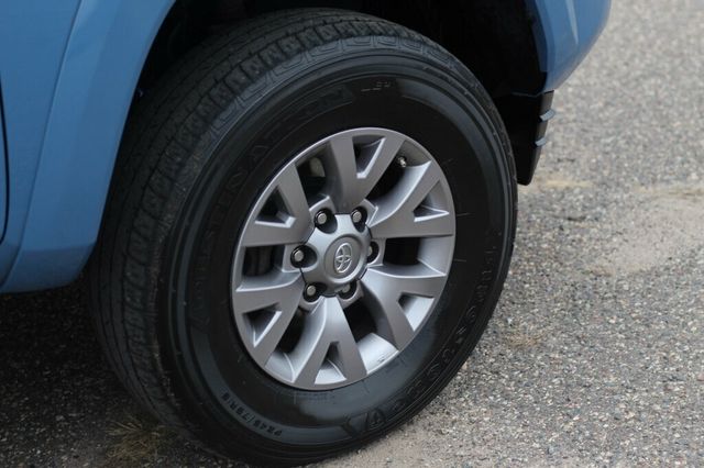 2019 Toyota Tacoma ONE OWNER SR5 w NEW SET OF TIRES - 23097673 - 29